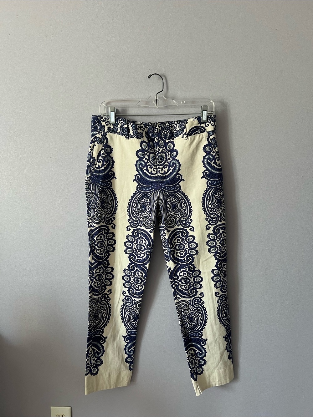 Zara Navy & Cream Cropped Printed Pants